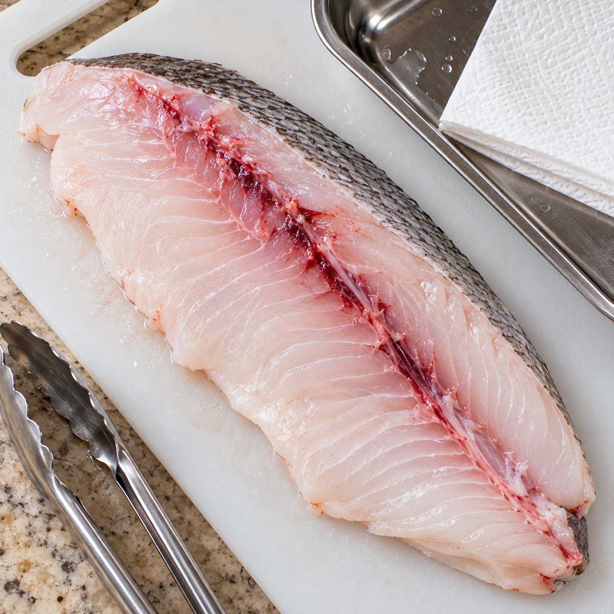 海鮮料理前先檢查並準備清理食材